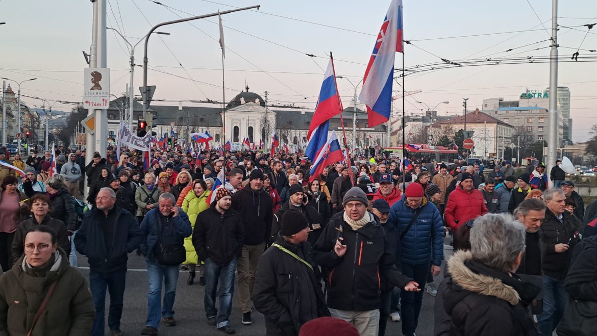 Pochod za mier v Bratislave (foto a video)